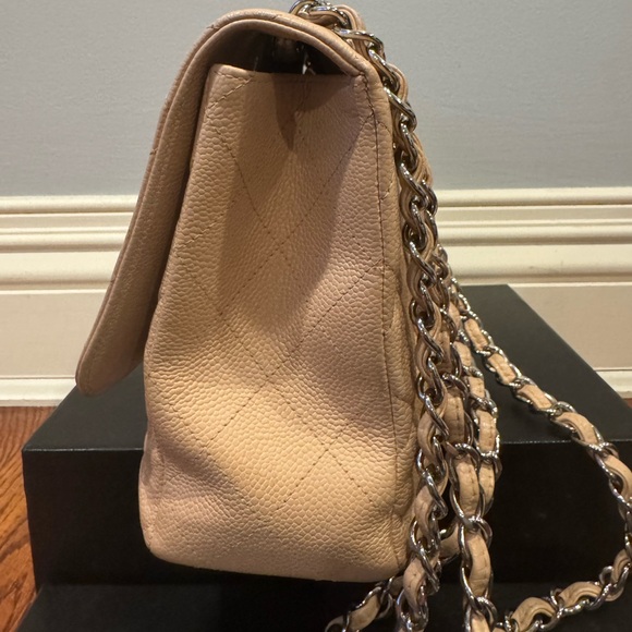 Chanel Jumbo Classic Flap, Amazing Condition! - Picture 4 of 8